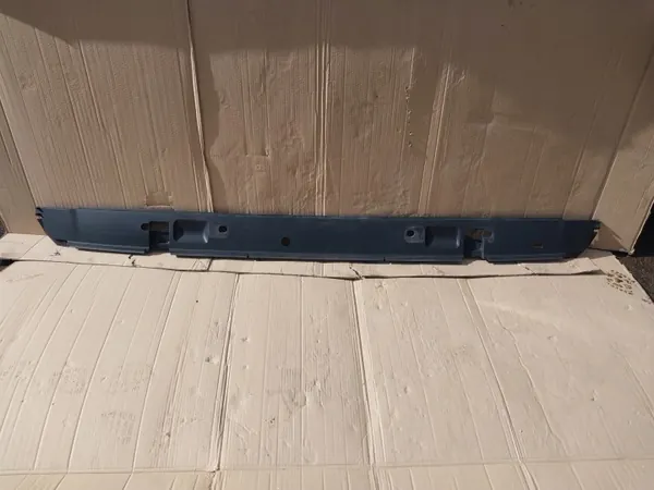 Panel Bajo Ventana Cabina MAN TGX OEM 81611106086 image 2