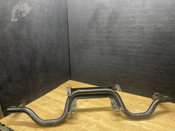 Support de radiateur Land Rover Discovery L462 OEM HY32-17K898-AA image 4