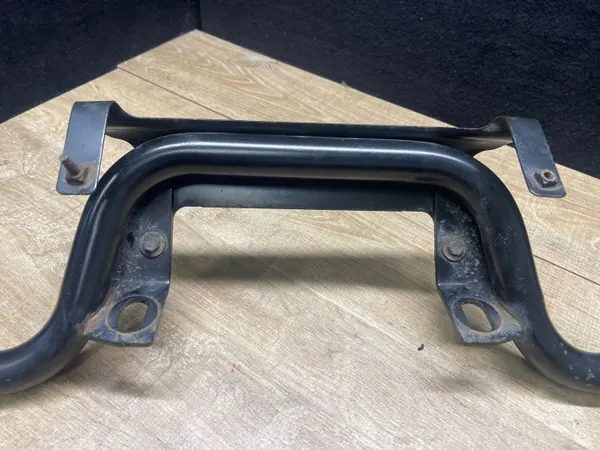 Support de radiateur Land Rover Discovery L462 OEM HY32-17K898-AA image 5