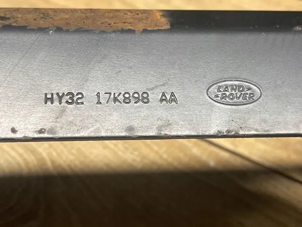 Support de radiateur Land Rover Discovery L462 OEM HY32-17K898-AA image 7