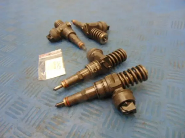 VW Golf IV 1.9TDI Diesel Suutin OEM 0414720039 image 4