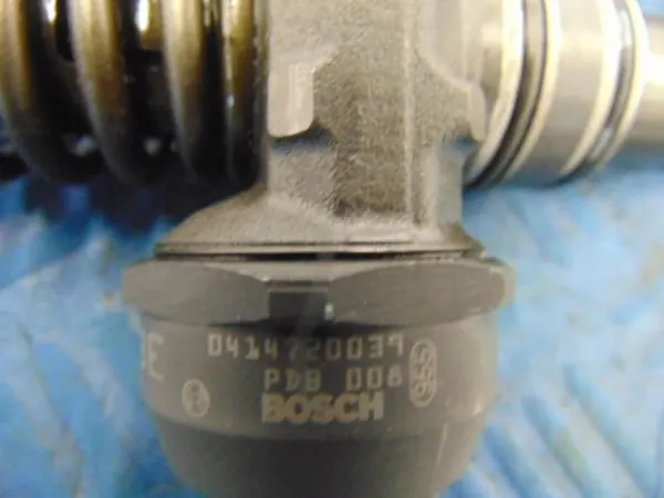 VW Golf IV 1.9TDI Diesel Suutin OEM 0414720039 image 6