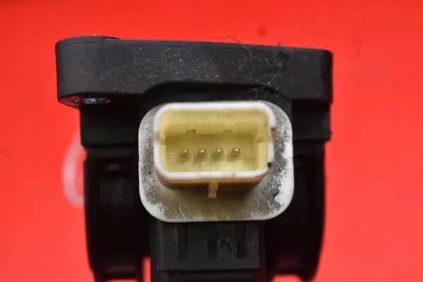 Gasklepsensor Peugeot 307 2.0 HDI 9646702180 image 7