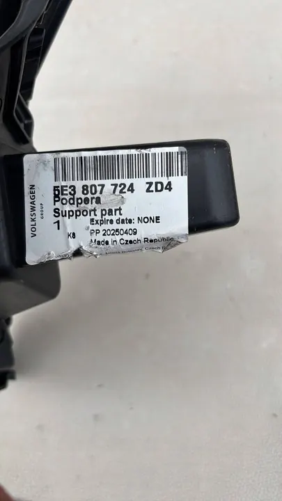 SKODA OCTAVIA IV Bumper Support Right 5E3807724ZD4 image 3