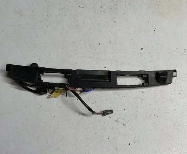 Moldagem Câmera Portão Hyundai IX35 OEM 873722S000 image 2