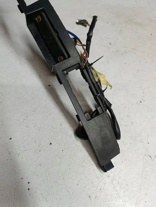 Moldagem Câmera Portão Hyundai IX35 OEM 873722S000 image 3