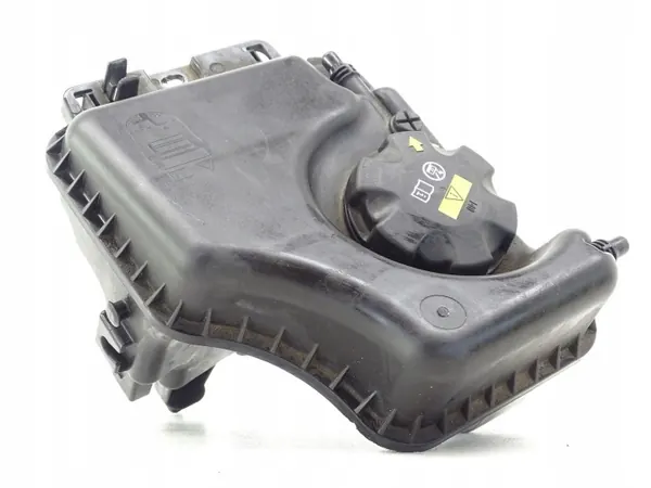 BMW F30 Laajennussäiliö OEM 8617047 - Käytetty image 3
