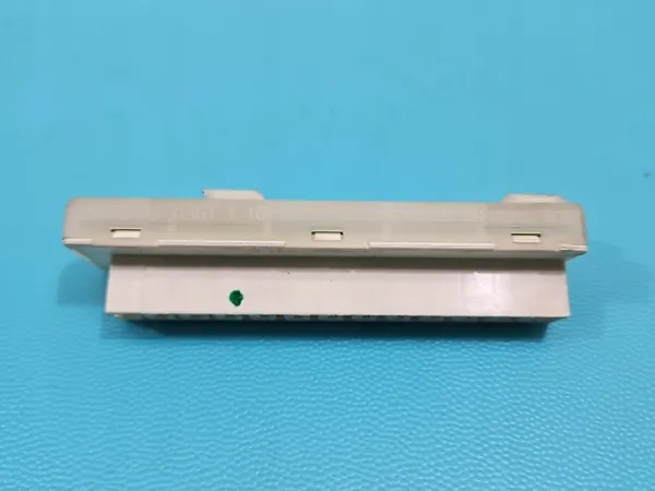 Distribuidor Mercedes OEM A0009821212 Usado image 4
