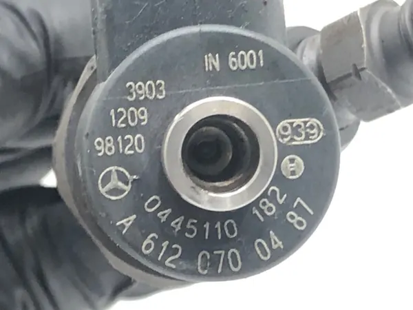 MERCEDES W638 Injektor A6120700487 2.2 122HK 96-03 image 5