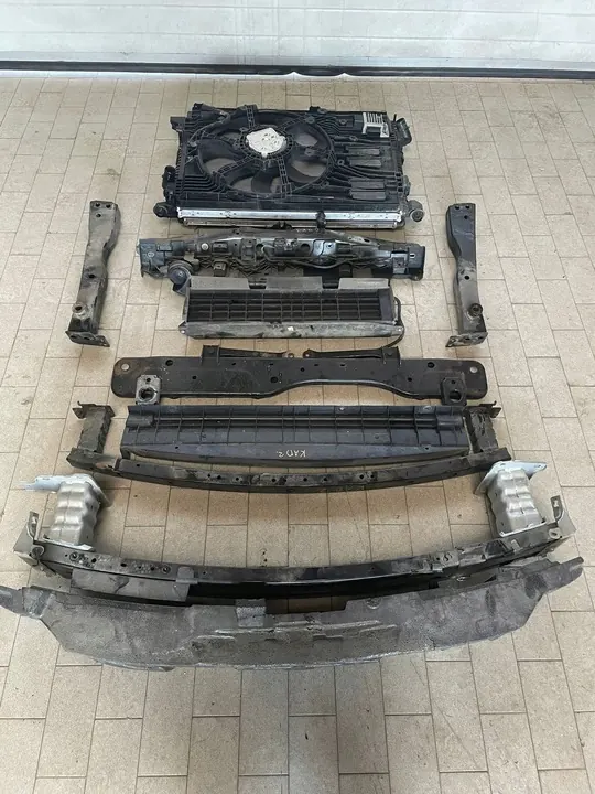 Viga de Grade do Radiador Frontal Renault Kadjar Lift 1.7 DCI image 2