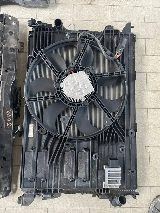 Viga de Grade do Radiador Frontal Renault Kadjar Lift 1.7 DCI image 3