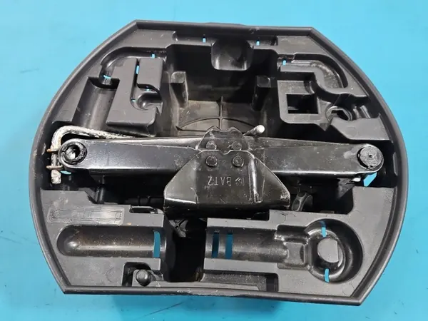 Cric Trapézoïdal d'Occasion pour Citroen DS3 2010-2016 image 2
