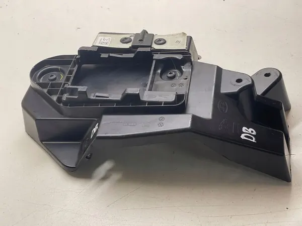 Support Espace Mort Gauche Range Rover L560 OE image 1