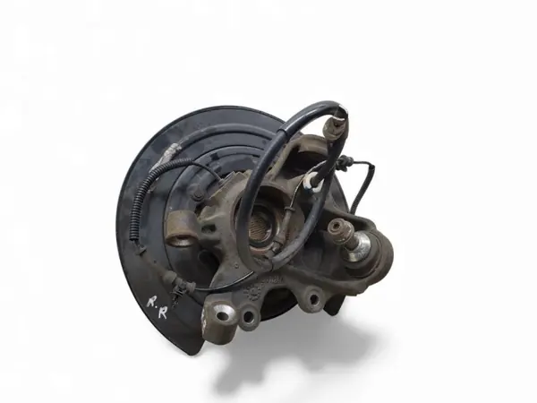 Jeep Taka-Oikea Pyörännavetta OEM 68253392AA - Käytetty image 3