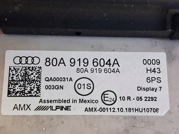 Audi Q5 radion navigointinäyttö OEM 80A919604A image 7
