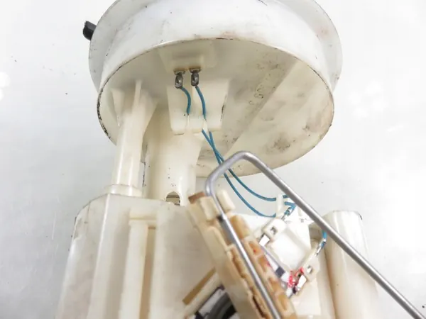 Brandstofpomp OEM 1J0919183B voor VW Golf 4 image 7