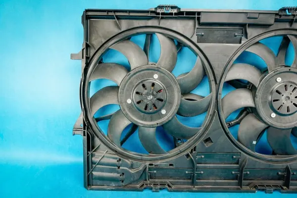 Radiatorventilator OEM 4H0121003N voor Audi S6 RS6 4G A8 image 3