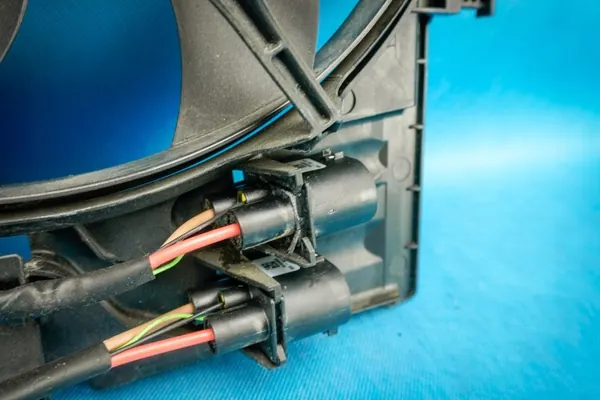 Radiatorventilator OEM 4H0121003N voor Audi S6 RS6 4G A8 image 5