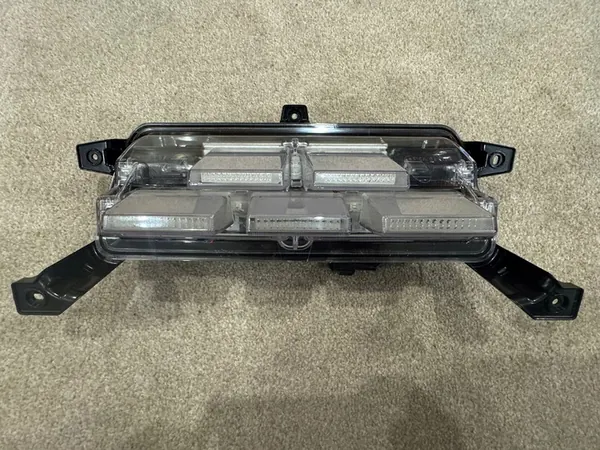 KIA EV6 GT Line Luz DRL LED Traseira Para-choque OEM 92405-CV310 image 2