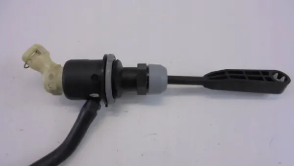 Bomba de embreagem Dacia 306109244R image 3