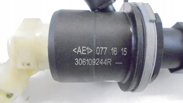 Bomba de embreagem Dacia 306109244R image 4