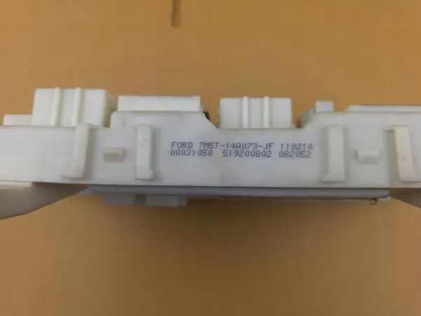 OEM 7M5T-14A073-JF BCM-moduuli Ford Kuga MK1:lle image 9