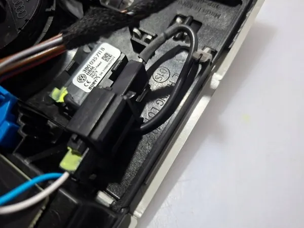 VW Sharan 2019 kattoluukun valopaneeli OEM 7N0947105AM image 10