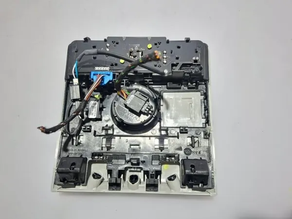 VW Sharan 2019 kattoluukun valopaneeli OEM 7N0947105AM image 7