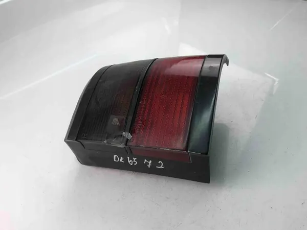 Lámpara trasera izquierda VW PASSAT B3/B4 333945112 image 2