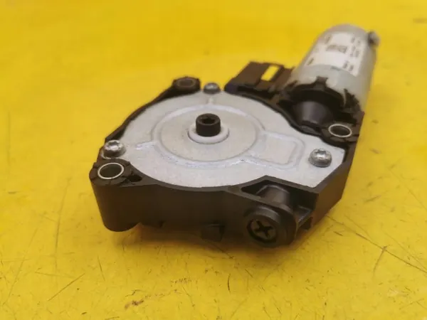 Volvo XC40 II schuifdakmotor OEM 9929003868 image 4
