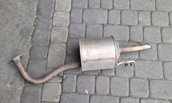 Toyota Yaris III 1.0 Endschalldämpfer OEM 10Q02 image 3