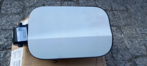 Trappe à carburant SEAT Leon IV OEM 5FE809905 Apprêtée image 2