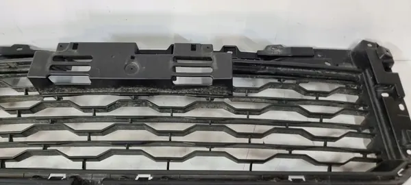 Griglia paraurti anteriore Mitsubishi L200 VI 2019-2024 OEM image 3