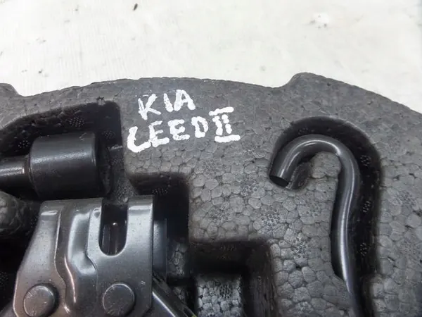 Kia Ceed II Pyörän Korjaussarja OEM 09149-A2000-4 image 3