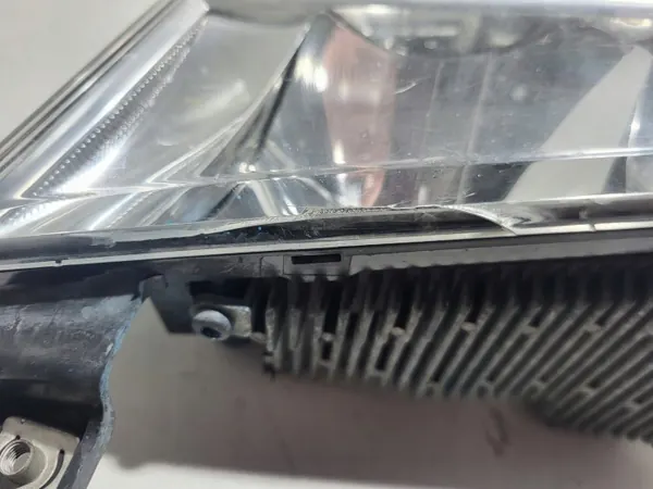 Farol Halogéneo Scania OEM 26569163 - Usado image 6