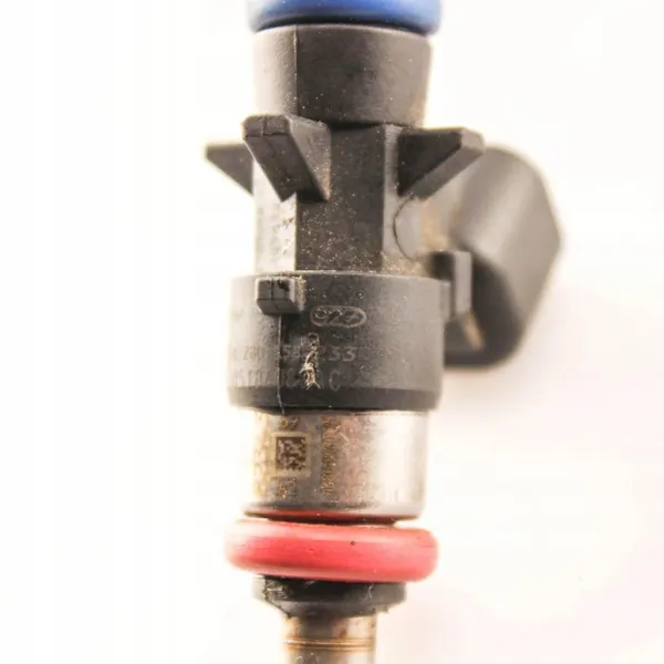 Dodge Caravan 2016 Iniettore di carburante OEM 05184085AC image 6