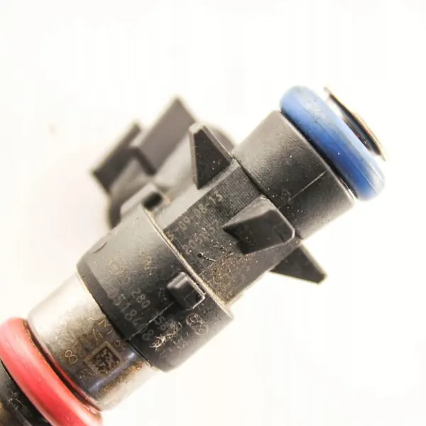 Dodge Caravan 2016 Iniettore di carburante OEM 05184085AC image 7