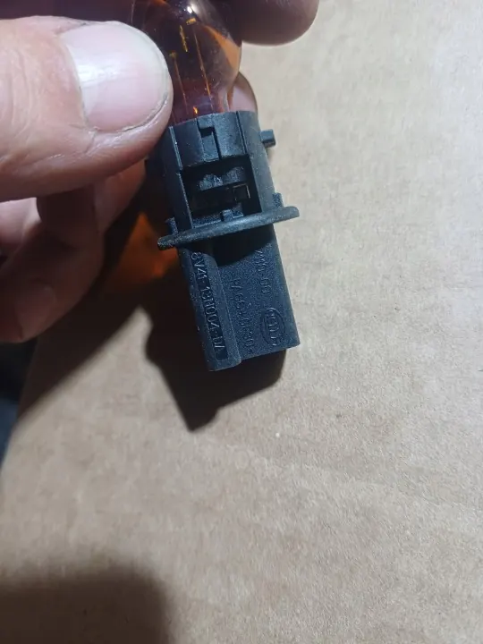 Lâmpada de pisca com soquete OEM 8V41-13N004-DA image 4