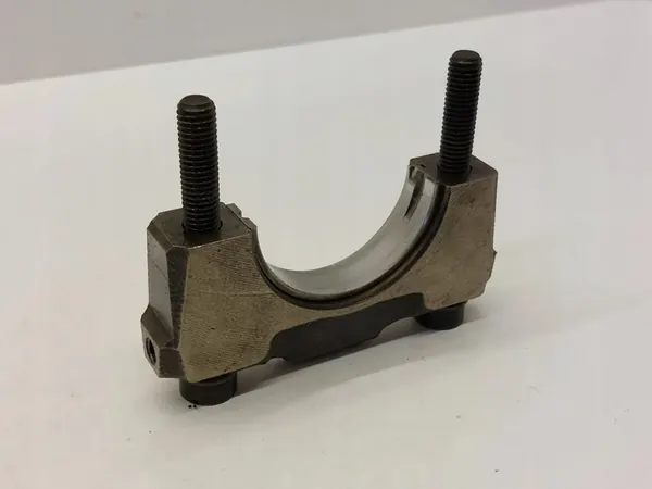 Audi A5 8T 8F 2010 Suporte do virabrequim image 2