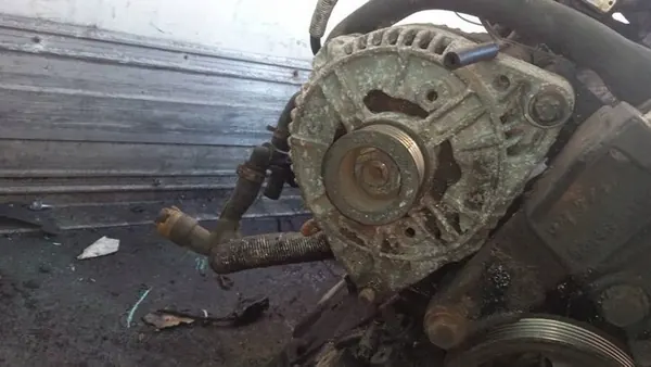 Opel Vectra Alternator 1999 2.0L 0123500008 image 2