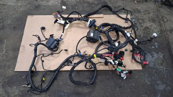 Motorrumslock OEM 403884833R för Renault Austral image 2