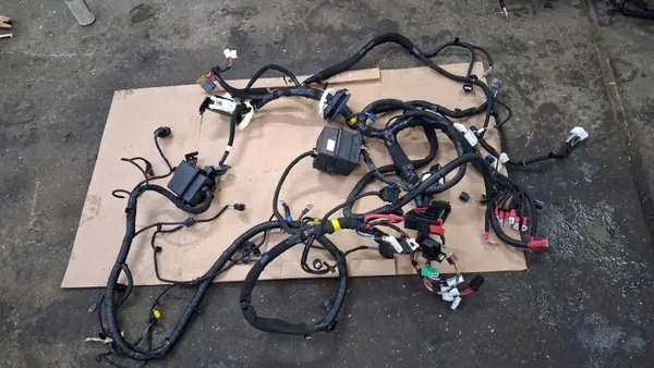 Motorrumslock OEM 403884833R för Renault Austral image 3