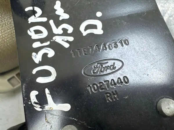 2014 Ford Fusion II Front Seat Belt B9572 image 5