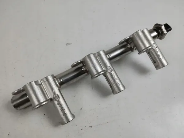 OEM 9830132980 Rail de inyección para Peugeot 2008 II image 3