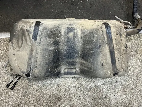 Réservoir carburant OEM 89101-67812 Suzuki Grand Vitara II image 3