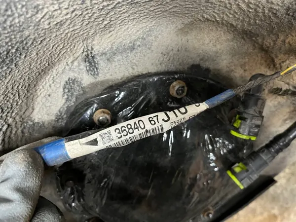 Réservoir carburant OEM 89101-67812 Suzuki Grand Vitara II image 4