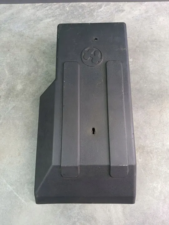 Cobertura tanque AdBlue OEM 5802027952 para Iveco Eurocargo image 2