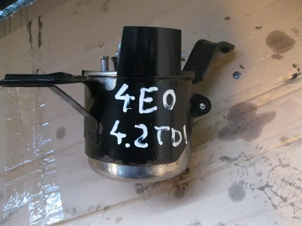 Bränslefilter Audi A8 4.2 TDI image 2