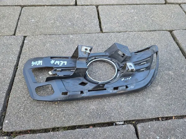 Rejilla de parachoques delantero C-Class W204 izquierda Cromada A2048852223 image 7