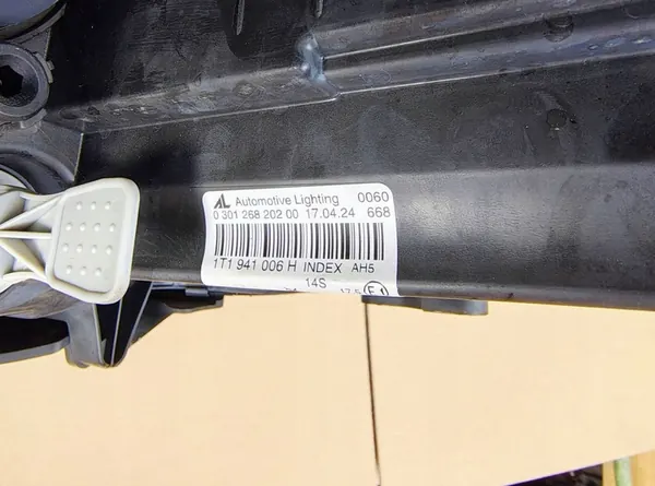 Oikea Ajovalo Volkswagen Touran II 1T1941006H image 8